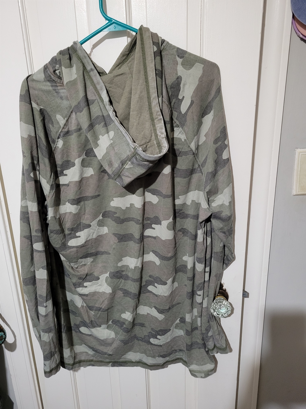 Desert Son Camo Hooded Long Sleeve Tee with Graphic - Picture 5 of 5